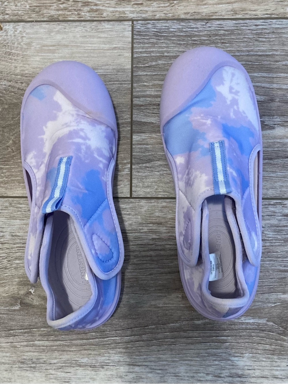 Lands End Lilac Tie-Dye Swim Shoes